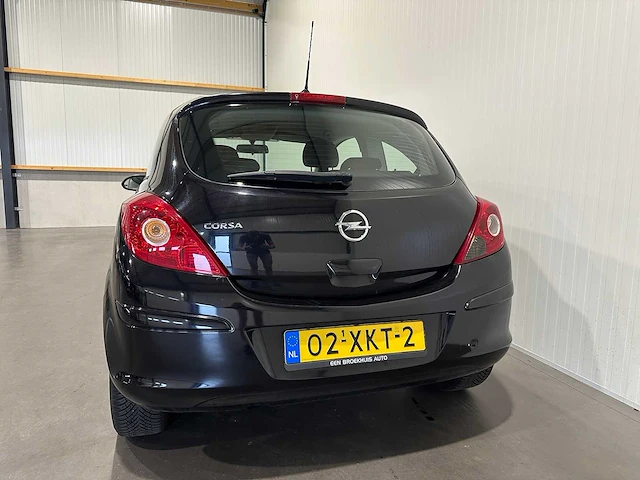 Opel corsa 1.4-16v edition 02-xkt-2 - afbeelding 19 van  24
