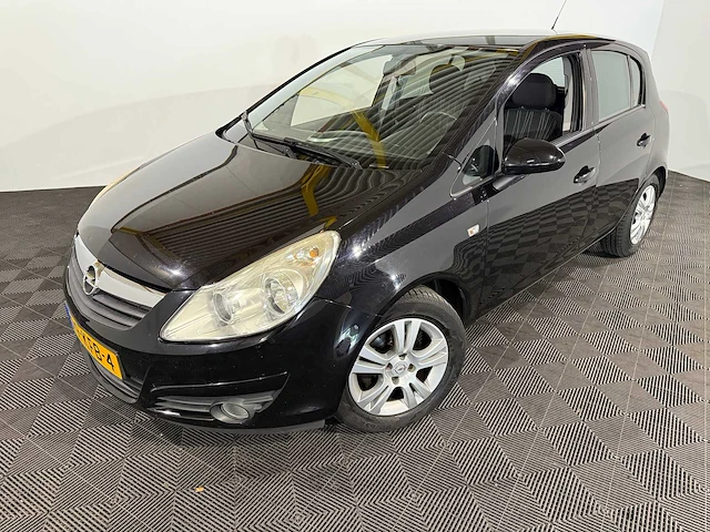 Opel corsa 1.4-16v edition, 29-kfb-4 - afbeelding 1 van  13