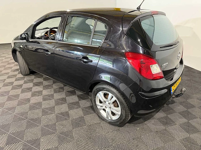 Opel corsa 1.4-16v edition, 29-kfb-4 - afbeelding 6 van  13