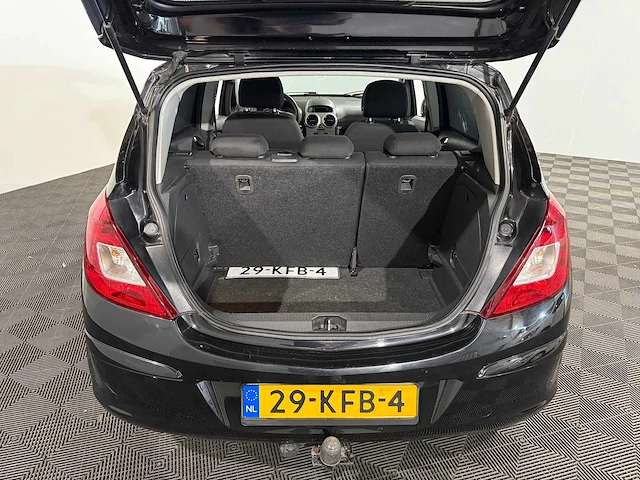 Opel corsa 1.4-16v edition, 29-kfb-4 - afbeelding 8 van  13