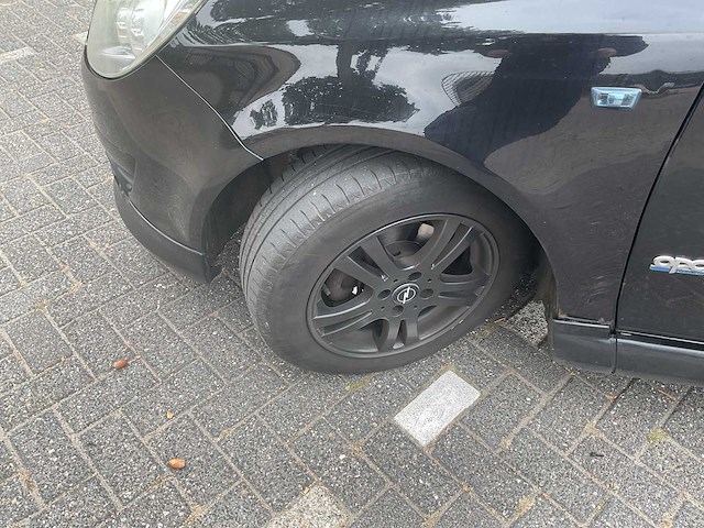 Opel corsa 1.4-16v edition opc personenauto - afbeelding 13 van  16