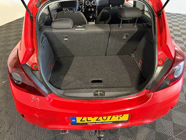 Opel corsa 1.4-16v edition, zl-207-p - afbeelding 8 van  13
