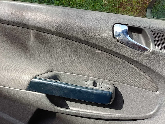 Opel corsa 1.4-16v enjoy , 12-zf-gf - afbeelding 2 van  16