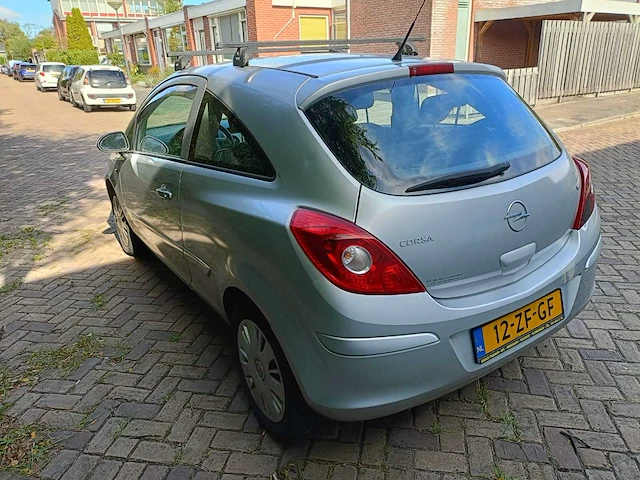 Opel corsa 1.4-16v enjoy , 12-zf-gf - afbeelding 11 van  16