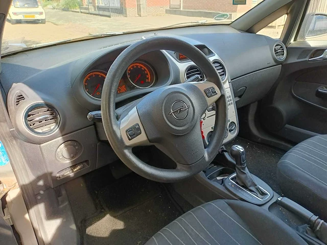 Opel corsa 1.4-16v enjoy , 12-zf-gf - afbeelding 13 van  16