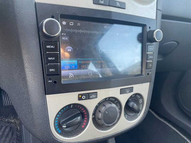 Opel corsa 1.4-16v enjoy 2008 | 46-zf-pk i - afbeelding 4 van  24