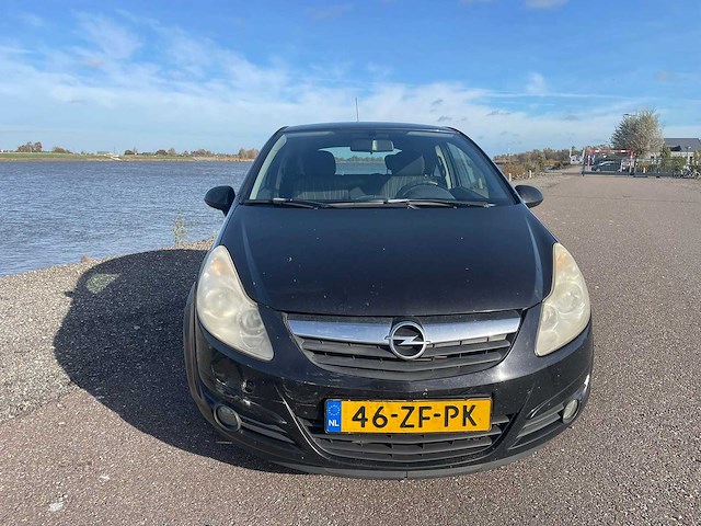 Opel corsa 1.4-16v enjoy 2008 | 46-zf-pk i - afbeelding 12 van  24