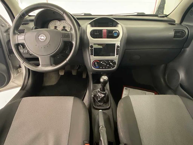 Opel corsa 1.4-16v silverline 2005 | 99-rz-nl - afbeelding 8 van  20