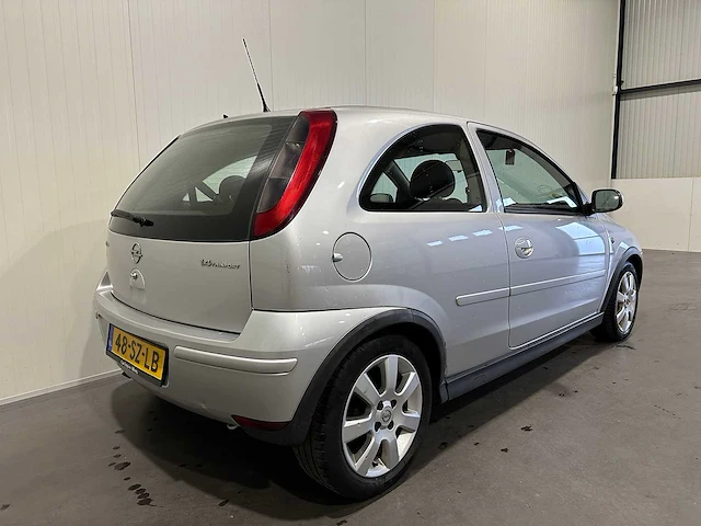 Opel corsa 1.4-16v silverline 48-sz-lb - afbeelding 17 van  21