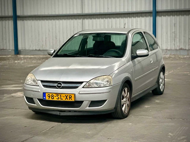 Opel corsa 1.4 16v silverline, 98-sl-xr - afbeelding 1 van  13