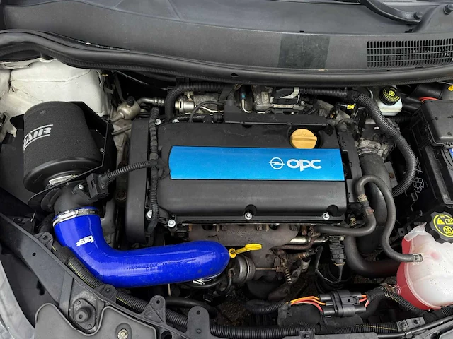 Opel corsa 1.6 16v turbo opc, z-427-lb - afbeelding 7 van  19