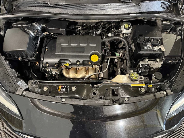 Opel corsa-e 1.4, t-135-vj - afbeelding 4 van  13