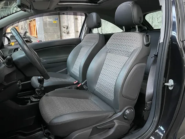 Opel corsa opc 1.6-16v t color edition 150pk 2011, g-495-dh - afbeelding 35 van  58