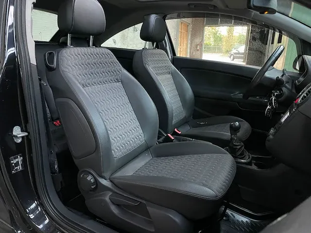 Opel corsa opc 1.6-16v t color edition 150pk 2011, g-495-dh - afbeelding 37 van  58