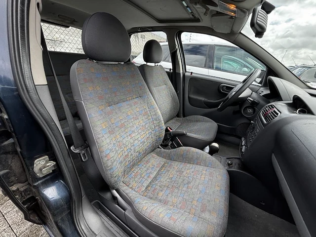 Opel corsa,2002 - afbeelding 11 van  36
