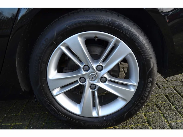 Opel insignia 1.5 cdti elegance sports tourer - personenauto - afbeelding 2 van  28