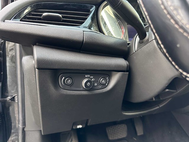 Opel insignia sports tourer 1.6 cdti business executive 136pk 2019, k-216-zv - afbeelding 10 van  38