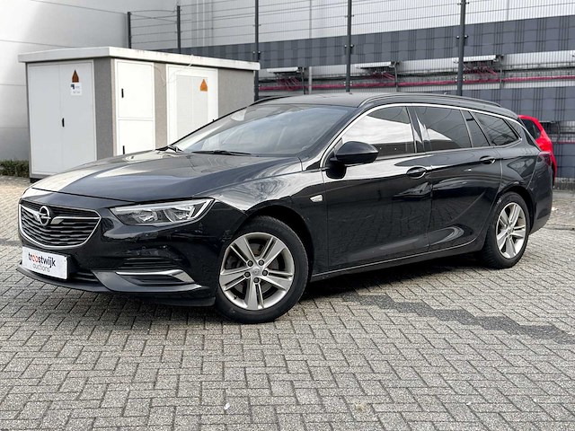 Opel insignia sports tourer 1.6 cdti business executive 136pk 2019, k-216-zv - afbeelding 1 van  38