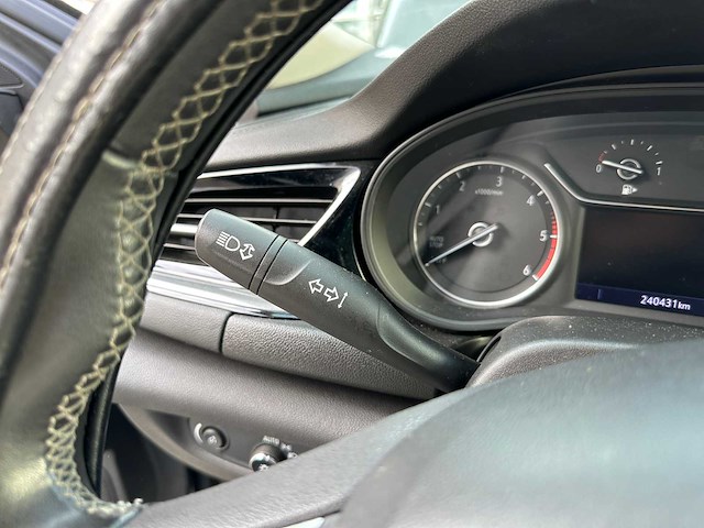 Opel insignia sports tourer 1.6 cdti business executive 136pk 2019, k-216-zv - afbeelding 14 van  38