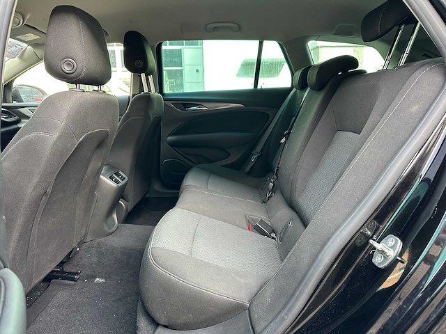 Opel insignia sports tourer 1.6 cdti business executive 136pk 2019, k-216-zv - afbeelding 24 van  38