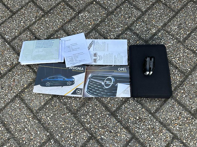 Opel insignia sports tourer 1.6 cdti business executive 136pk 2019, k-216-zv - afbeelding 32 van  38
