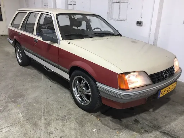 Opel record caravan 2.0s, kh-26-dg - afbeelding 7 van  19