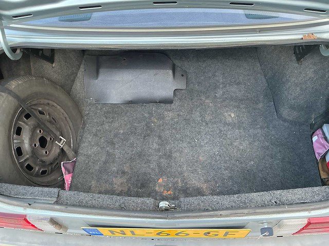 Opel rekord 2.0 s berlina oldtimer personenauto - afbeelding 27 van  29