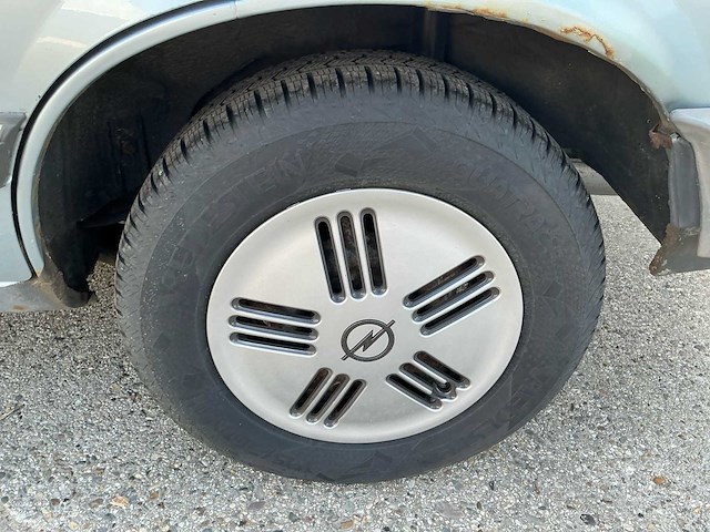 Opel rekord 2.0 s berlina oldtimer personenauto - afbeelding 6 van  29