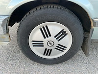 Opel rekord 2.0 s berlina oldtimer personenauto - afbeelding 7 van  29