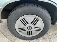 Opel rekord 2.0 s berlina oldtimer personenauto - afbeelding 9 van  29