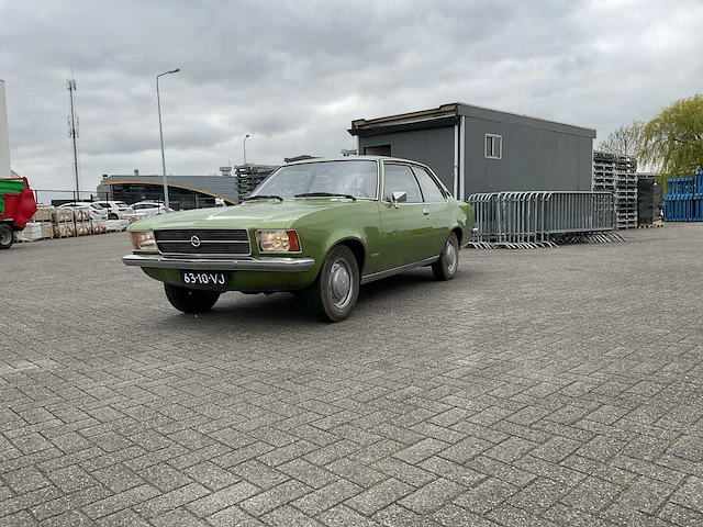 Opel rekord auto - afbeelding 1 van  35