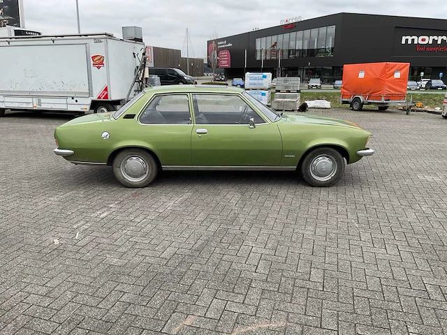 Opel rekord auto - afbeelding 23 van  35