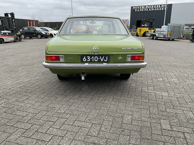 Opel rekord auto - afbeelding 32 van  35