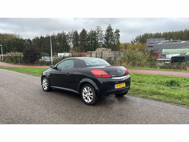 Opel tigra twintop 1.4-16v cosmo 2005 | 41-rd-jf i - afbeelding 7 van  13