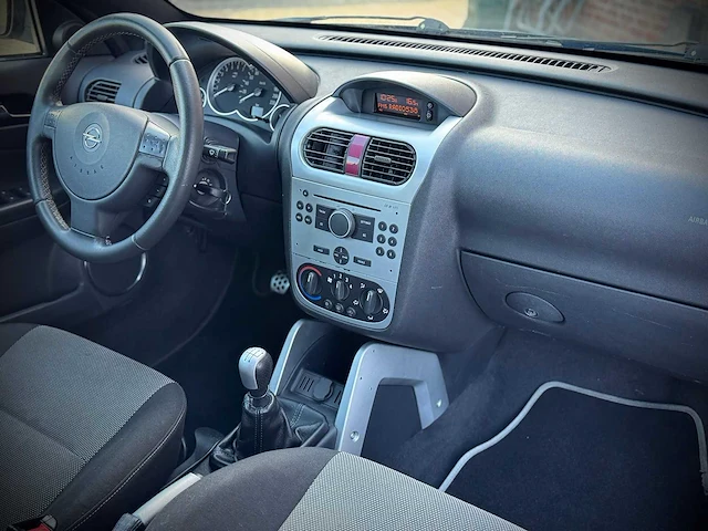 Opel tigra twintop 1.4-16v cosmo org nl nap 89-pv-pn - afbeelding 8 van  18