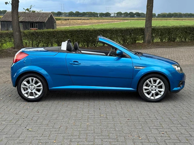 Opel tigra twintop 1.4-16v cosmo org nl nap 89-pv-pn - afbeelding 15 van  18