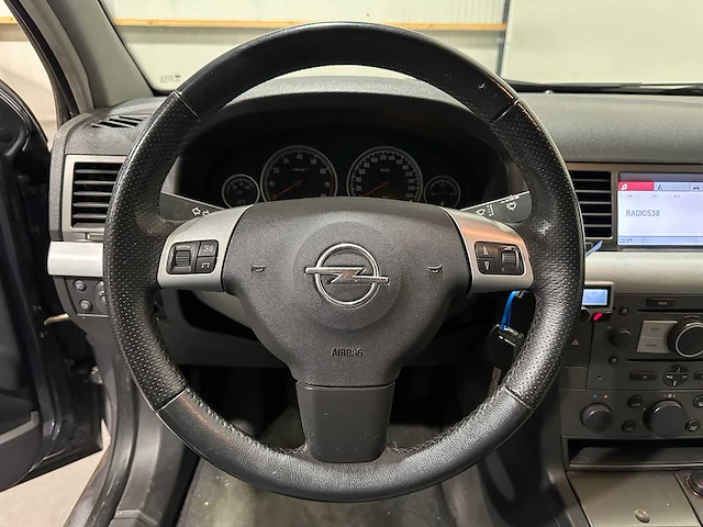 Opel vectra 1.8-16v v-line 21-rp-gk - afbeelding 5 van  17