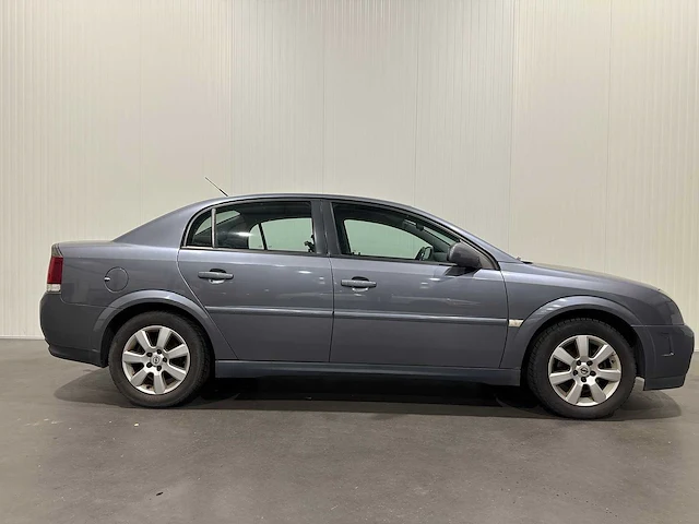 Opel vectra 1.8-16v v-line 21-rp-gk - afbeelding 14 van  17