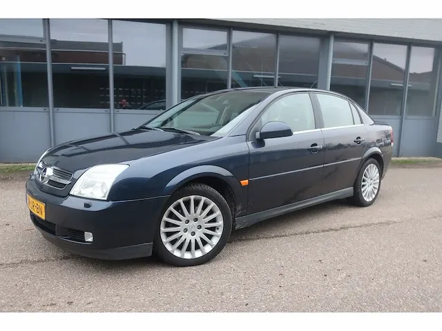 Opel vectra 2.2-16v elegance, 14-jr-bn - afbeelding 1 van  17