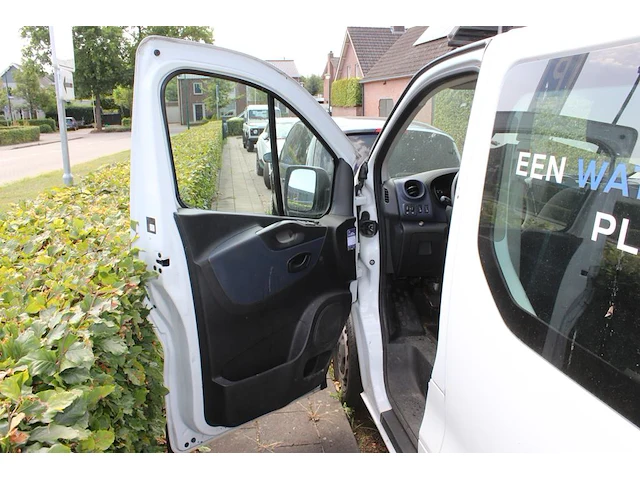 Opel vivaro 1.6 cdti l2h1 dc edition eco flex met kenteken v-499-dt. datum eerste toelating 8 februari 2017. - afbeelding 4 van  24
