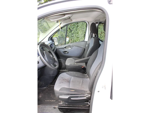 Opel vivaro 1.6 cdti l2h1 dc edition eco flex met kenteken v-499-dt. datum eerste toelating 8 februari 2017. - afbeelding 6 van  24