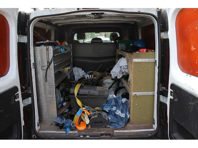 Opel vivaro 1.6 cdti l2h1 dc edition eco flex met kenteken v-499-dt. datum eerste toelating 8 februari 2017. - afbeelding 11 van  24