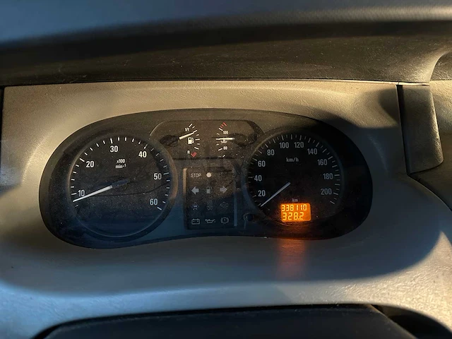 Opel vivaro 1.9 cdti l2h1 6-persoons 82pk 2004, 42-bp-tk - afbeelding 24 van  39