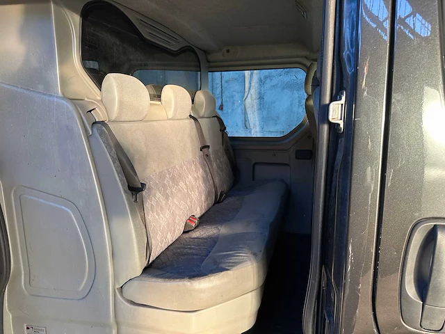 Opel vivaro 1.9 cdti l2h1 6-persoons 82pk 2004, 42-bp-tk - afbeelding 31 van  39