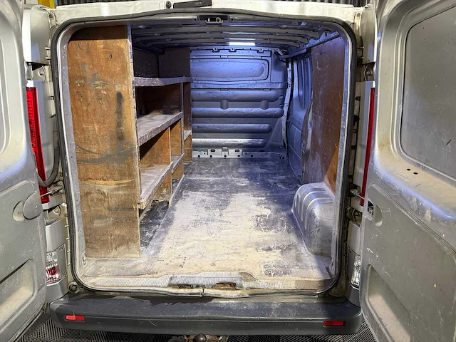 Opel vivaro 2.5 cdti l2h1, 3-vjd-04 - afbeelding 9 van  14