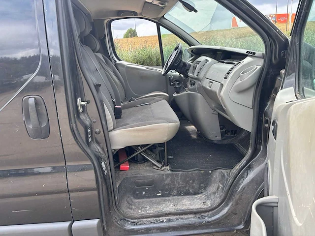 Opel vivaro 2.5 cdti l2h1 | 67-vzh-8 - afbeelding 2 van  12