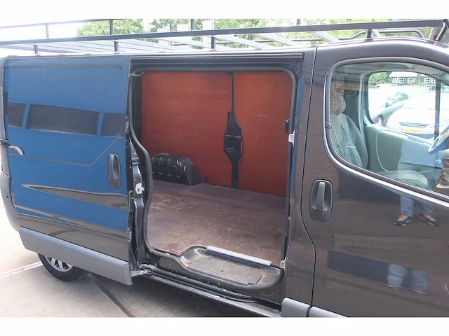 Opel vivaro 2.5 cdti l2h1, 8-vjg-10 - afbeelding 4 van  19