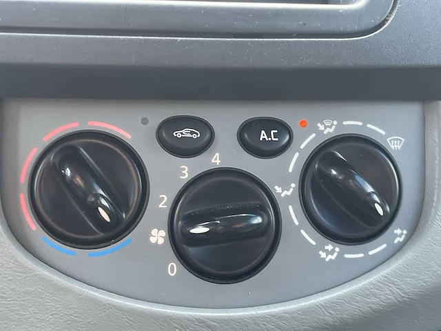 Opel vivaro 2.5 cdti l2h1 dc van | 5-vkb-18 - afbeelding 17 van  24