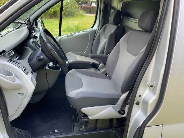 Opel vivaro bedrijfswagen - afbeelding 20 van  36