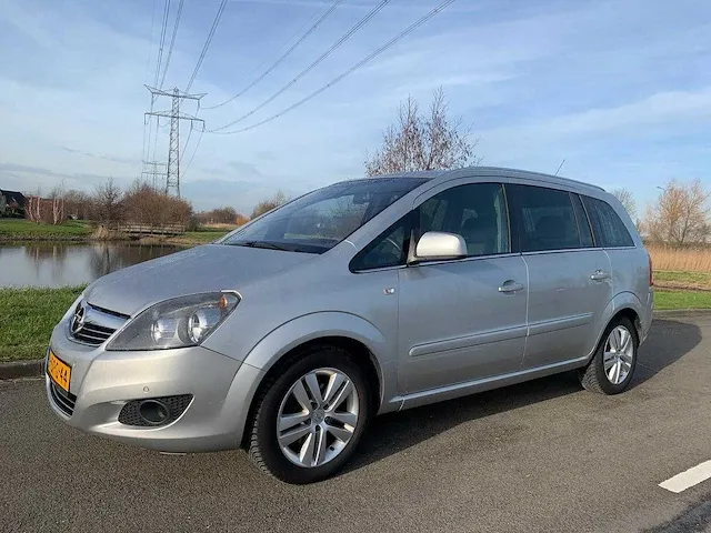 Opel zafira 1.8 111 years edition, 9-spg-44 - afbeelding 12 van  22